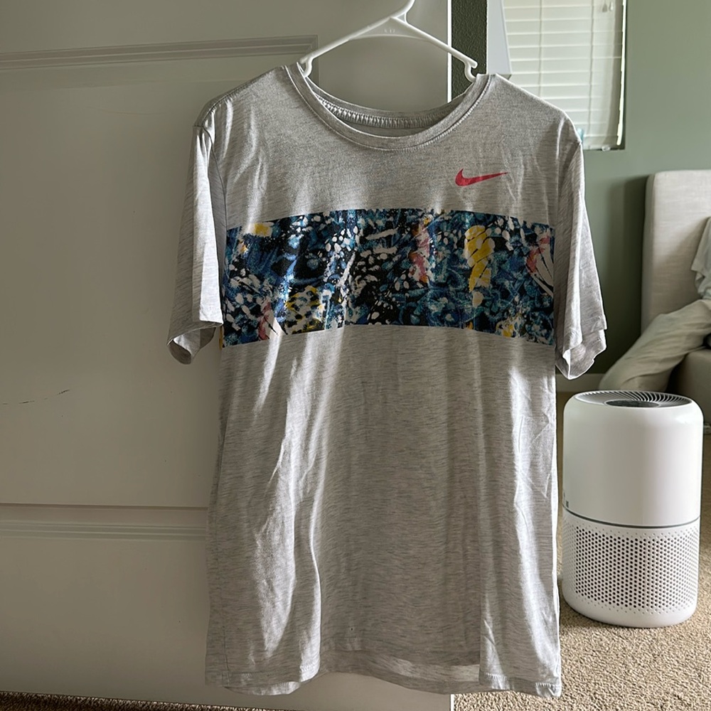 Nike t shirt